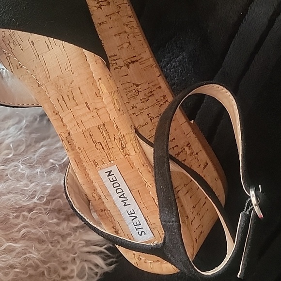 Cute Sandals by Steve Madden. - Picture 4 of 10